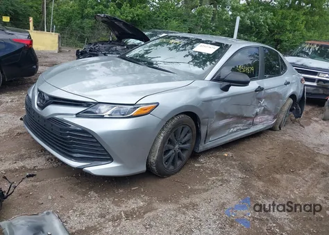 2020 Toyota Camry Le из США, поврежденный, VIN 4T1C11AK3LU878126